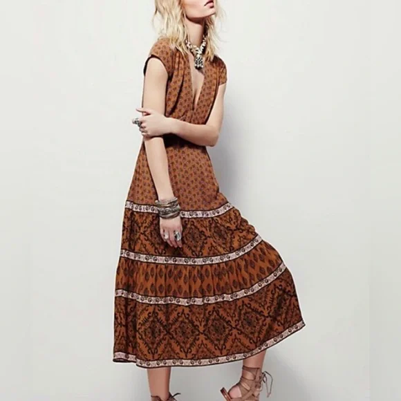 chocolate midi dress The Ruched Midi Dress Chocolate / M